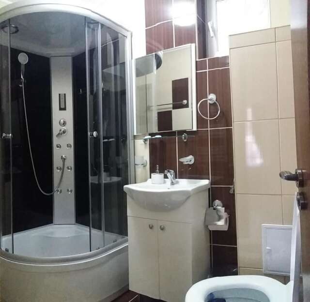 Гостевой дом Pensiunea Katalina 2 Буштени-9
